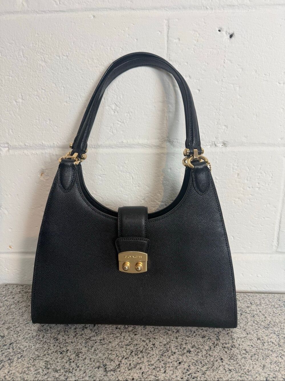 Coach Avary F37606 Black Crossgrain Leather Shoulder Bag Y2K Quiet Luxury Old Mo